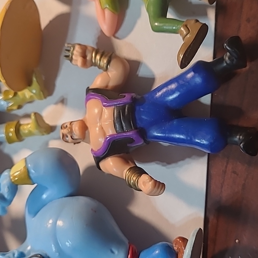 Disney Bundle of 10 Toys - Picture 5 of 9